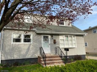 87 S 15th Ave, Manville, NJ 08835