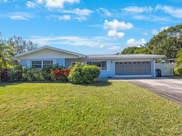 1121 19th St SW, Largo, FL 33770