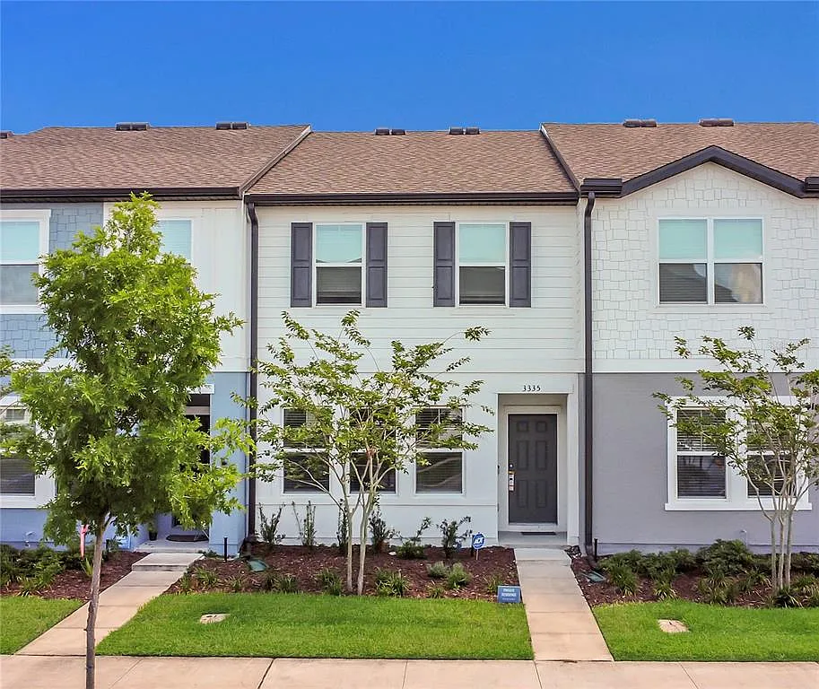3 bed, 2.5 bath, 1600 sqft, $2,500 — Photo 1