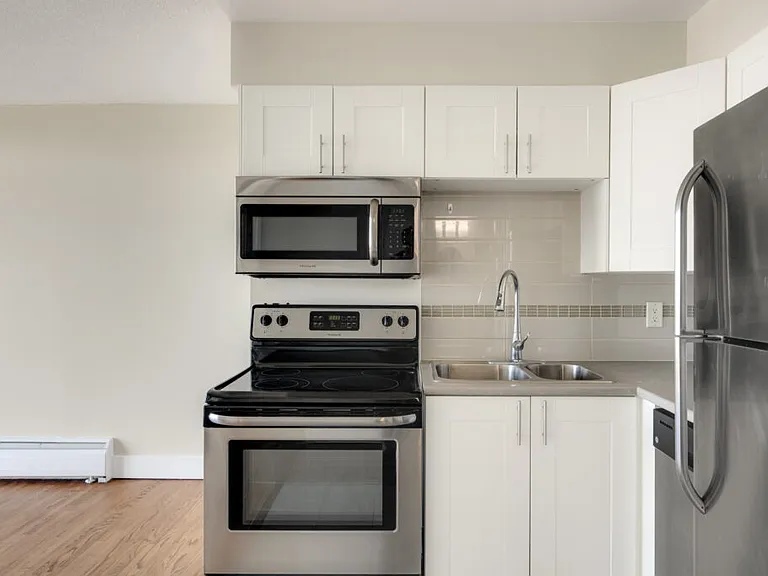 450 Dallas Rd #504 — Photo 41
