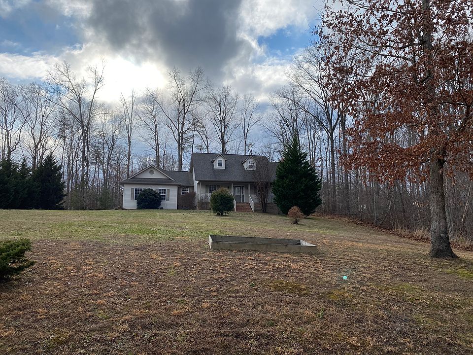2nd image of 330 Summerwind Dr