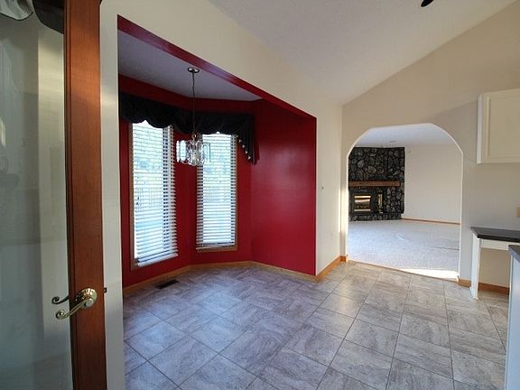 4th image of 145 Township Road 1244