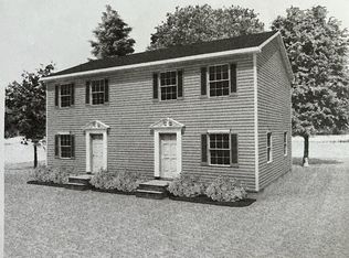8-8R Elm St, Peabody, MA 01960