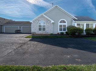 1604 Turnberry Village Dr, Dayton, OH 45458