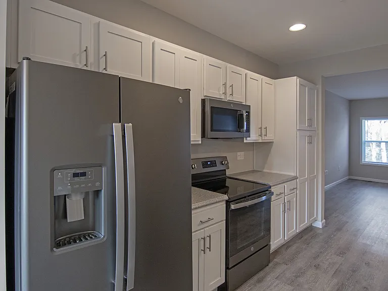 101 Missouri Ct — Photo 2