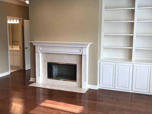 4th image of 1568 Union St