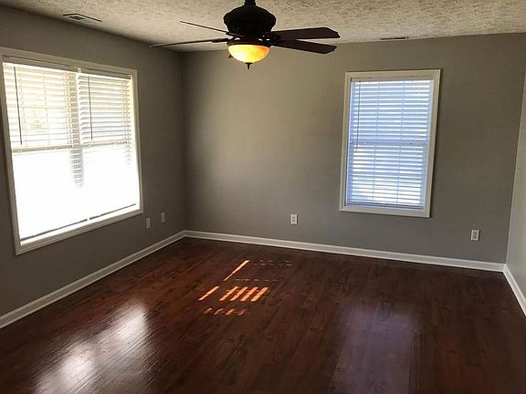 3rd image of 805 Crittenden St