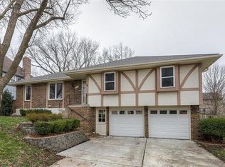 3523 NE Stanton St, Lees Summit, MO 64064