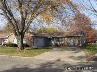 13 Roosevelt Rd, Springfield, IL 62703