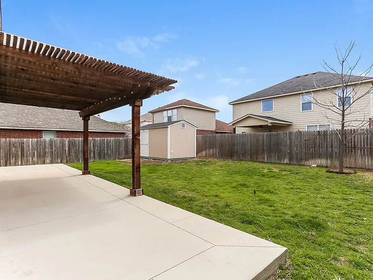 413 Emerald Creek Dr — Photo 19