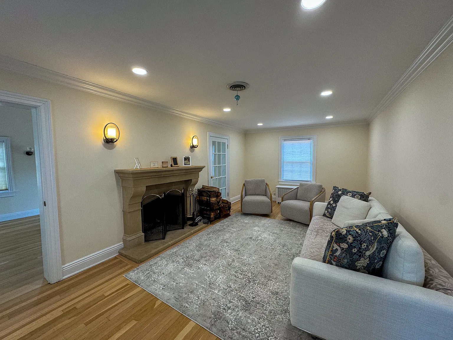 3 bed, 1945 sqft, $5,750 — Photo 4