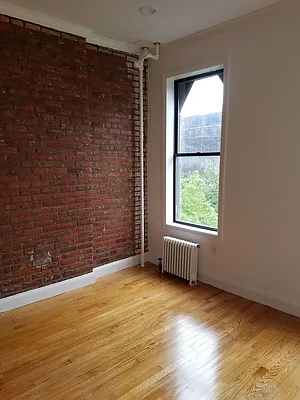 Rented by Skyline Realty LLC II | media 7