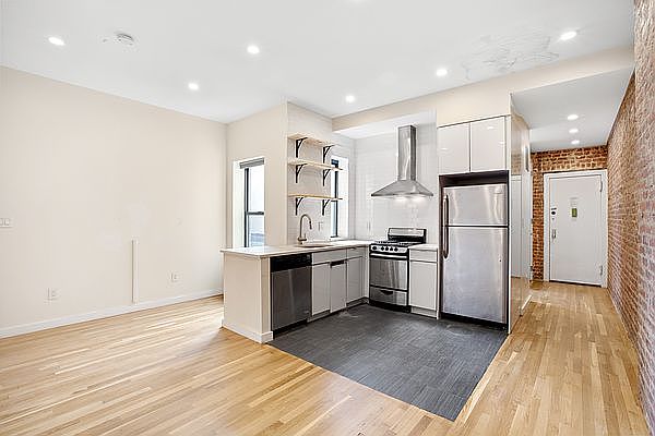 1st image of 517 W 180th St APT 22