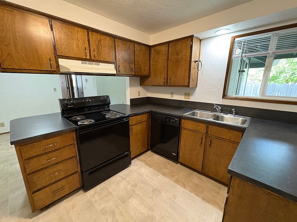 1st image of 4258 Jessen Dr #4258