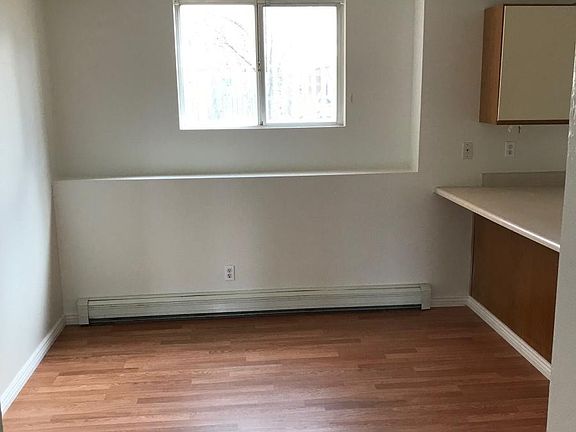 3rd image of 2104 E 14th St APT B