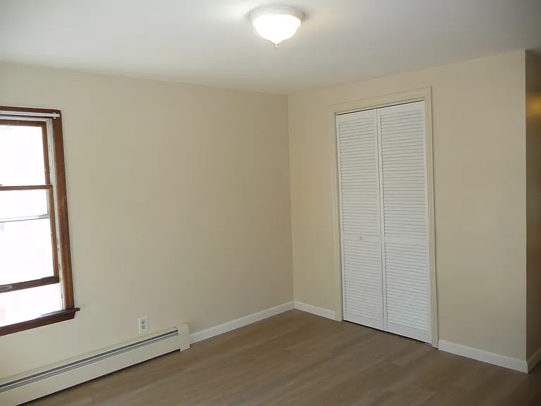 27 Oliver Ave — Photo 19
