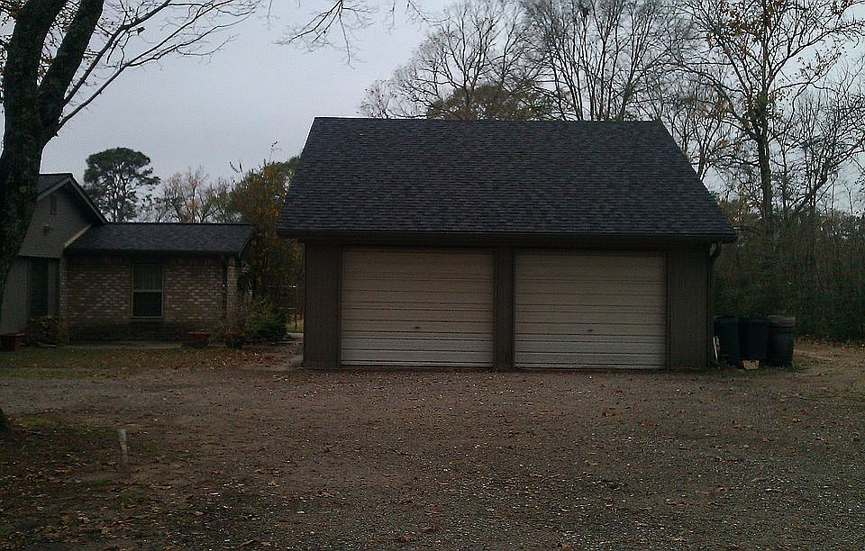 2nd image of 11695 Rose Rd