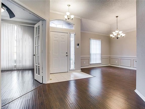 3rd image of 405 Bent Creek Dr