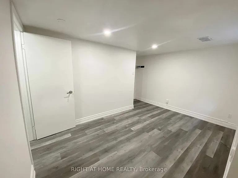 36 Mintwood Dr — Photo 9