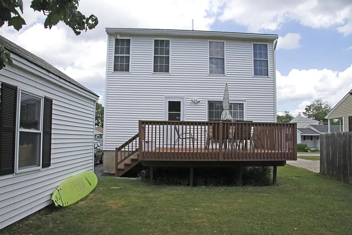 2 bed, 2.0 bath, 1200 sqft, $2,700 — Photo 2