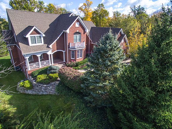 3rd image of 4751 Deer Run
