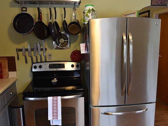 5th image of 61 Paine Ave #2