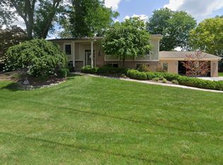 5016 Wavewood Dr, Commerce Township, MI