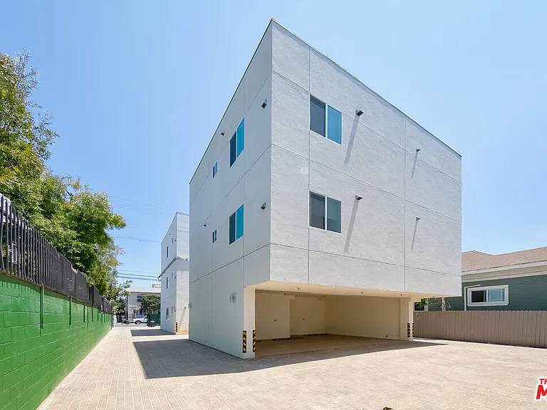 233 N Chicago St — Photo 14