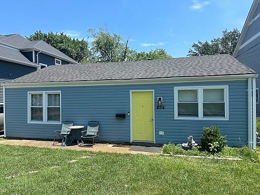 1st image of 434 Crest Ave