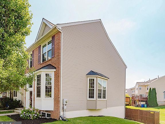 4th image of 5141 McLauren Ln