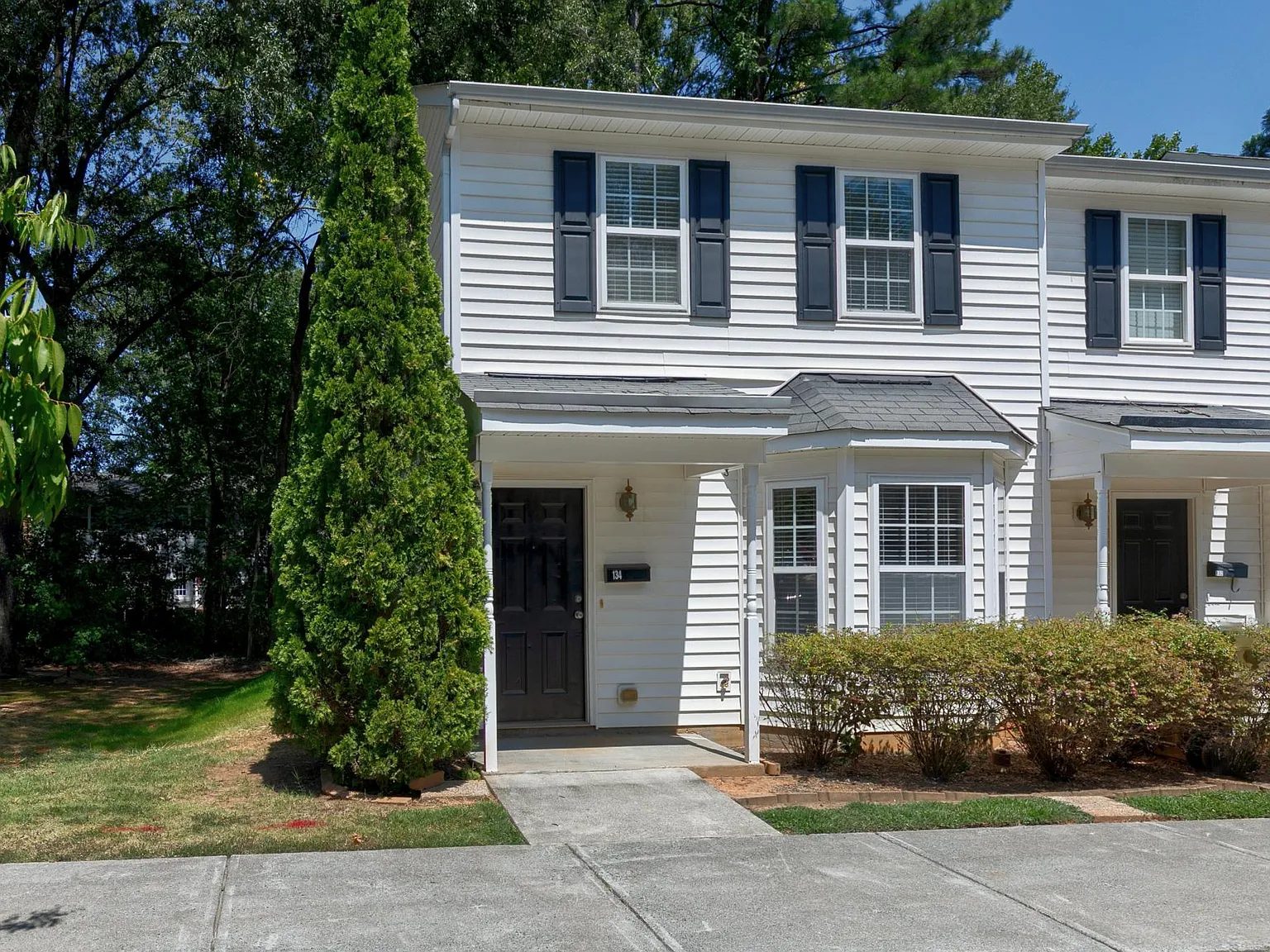 2 bed, 2.5 bath, 1156 sqft, $2,000 — Photo 2