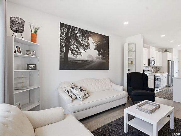 5th image of 520 Brighton Gate