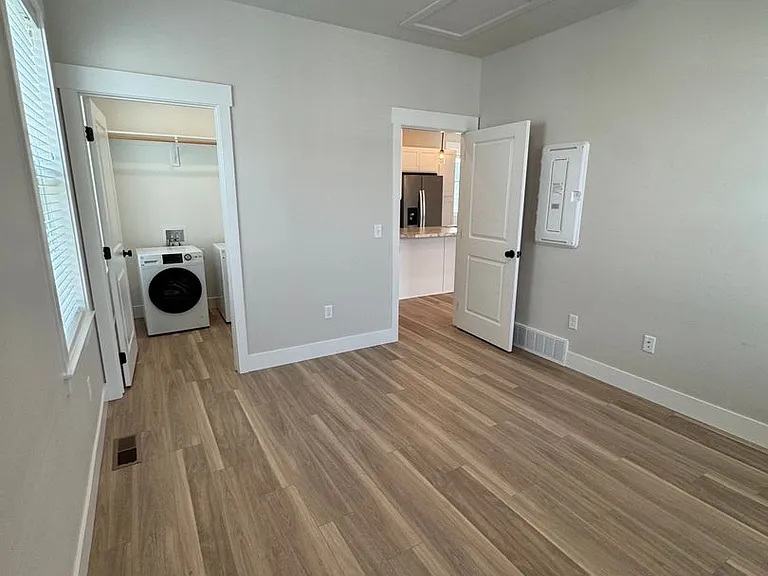 6132 Northstead Ave — Photo 10