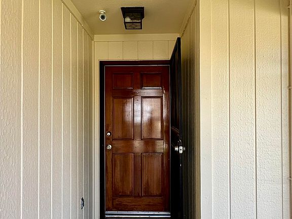 3rd image of 625 Colchester Dr