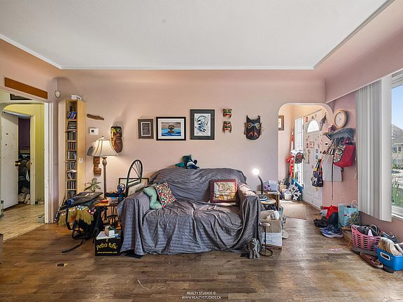 4th image of 2231 E 25th Ave