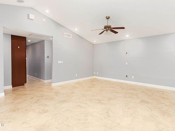 4th image of 1324 N Sterling
