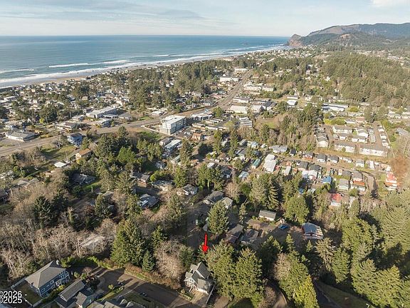 4th image of 2488 NE 27th Dr