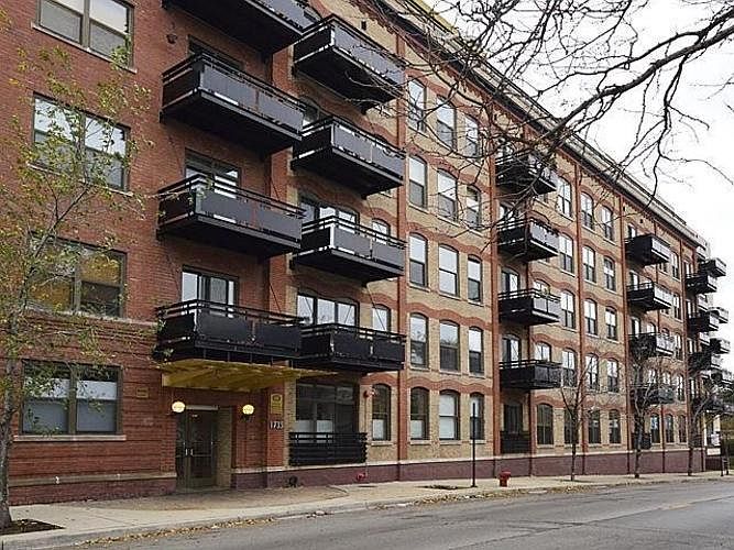 1st image of 1735 W Diversey Pkwy APT 116