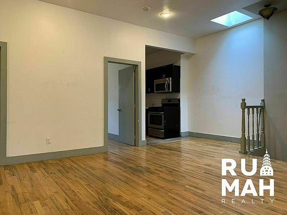 3rd image of 481 Dekalb Ave #33