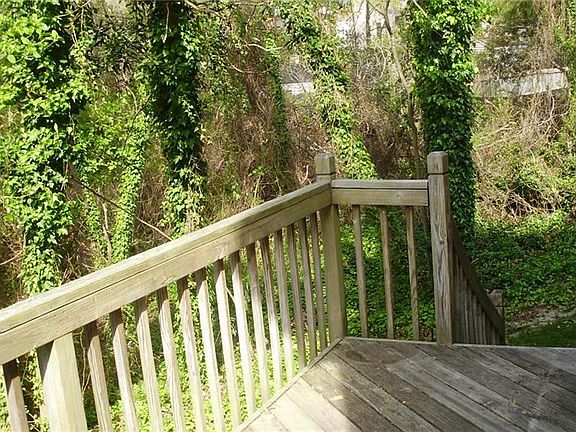 2nd image of 2517 London Pointe Dr