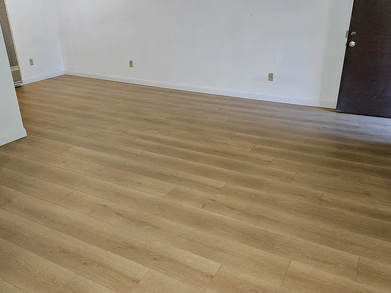 1042 W Pine St #B — Photo 9