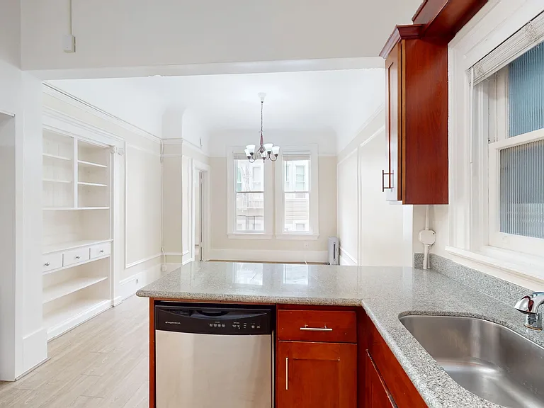 1560 Sacramento St #109 — Photo 6