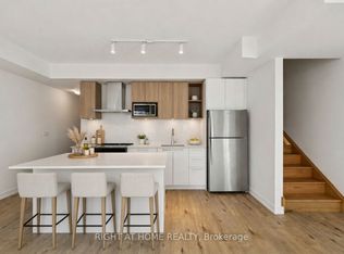 496 Plains Rd E #Townhouse 30, Burlington, ON