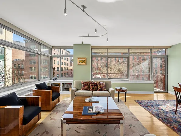 99 Jane St APT 4H, New York, NY 10014