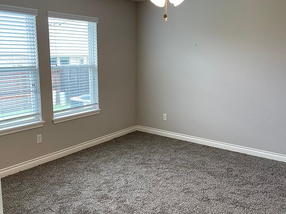 4th image of 813 Barbaroot Dr