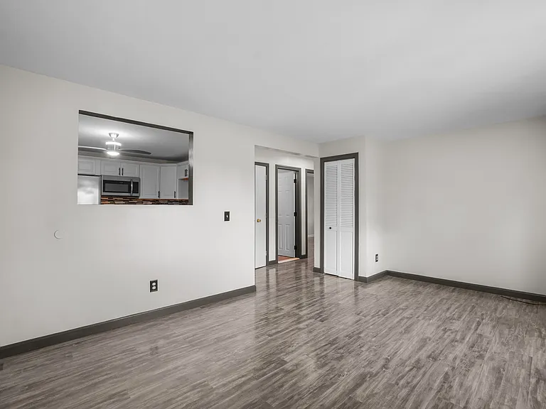 2160 Mineral Spring Ave #3-10 — Photo 4