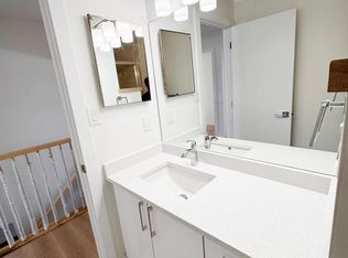 20 Hunt Rd NW, Edmonton, AB T5A4C4