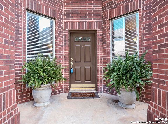 2nd image of 2623 Cinco Woods