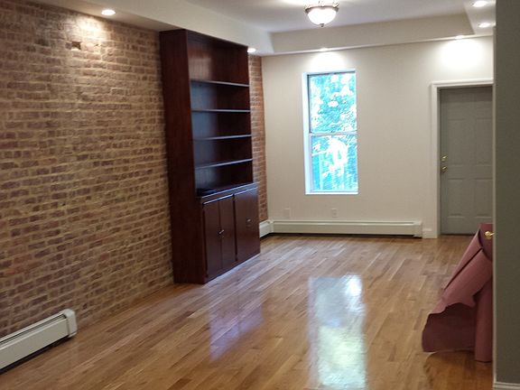 4th image of 1420 Jefferson Ave APT 1
