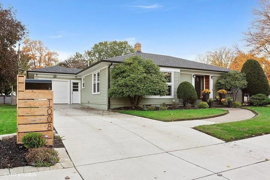 1008 Willard Ave photo 1